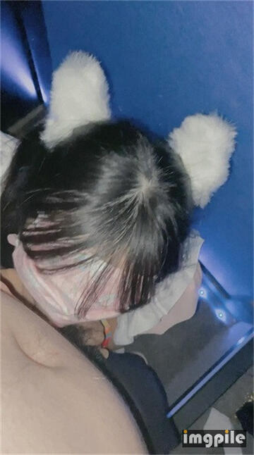 【极品萝莉❤️户外性体验】调教玩操制服萝莉小母狗 电影院做爱 摩天轮口爆 网吧JK跪舔 车震口爆