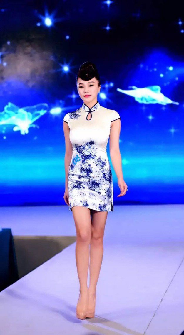 网曝!!!15年旅游小姐全球大赛深港澳赛区亚军谭X娟不雅视图